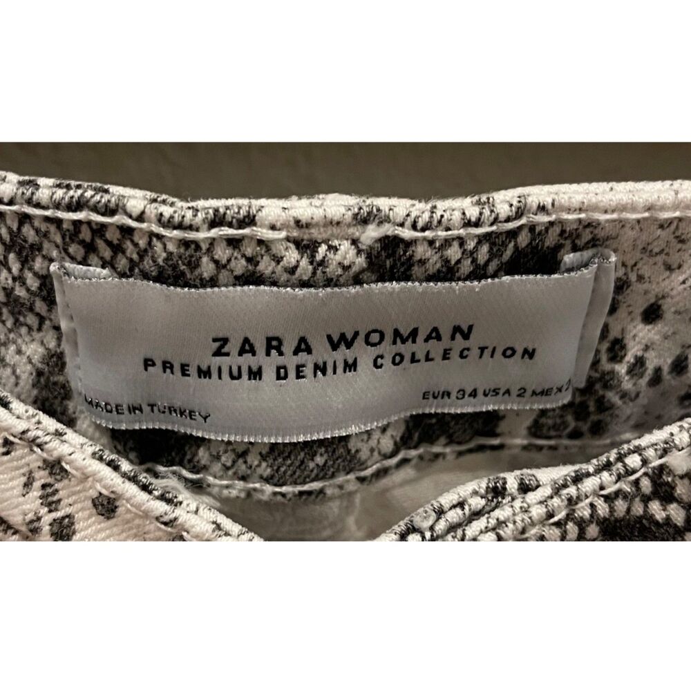 ZARA Snake Print High Rise Black White Jeans - Picture 2 of 3